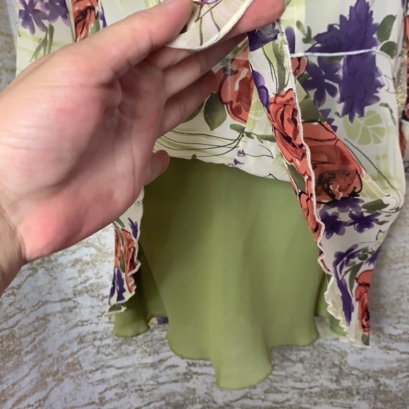 Nine West Light Cream Floral Print Bell Sleeve 100% Silk Blouse Size 8 - Picture 6 of 14